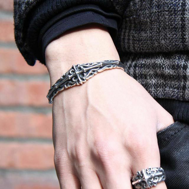 ブラッディマリー サレム バングル L | ジュエリーコネクション  