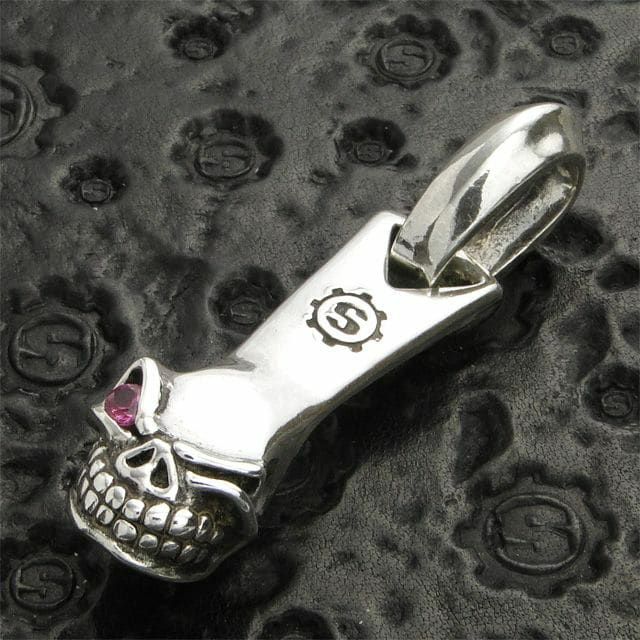 スターリンギア マイクロスカルペンダント w/サファイア | ジュエリー