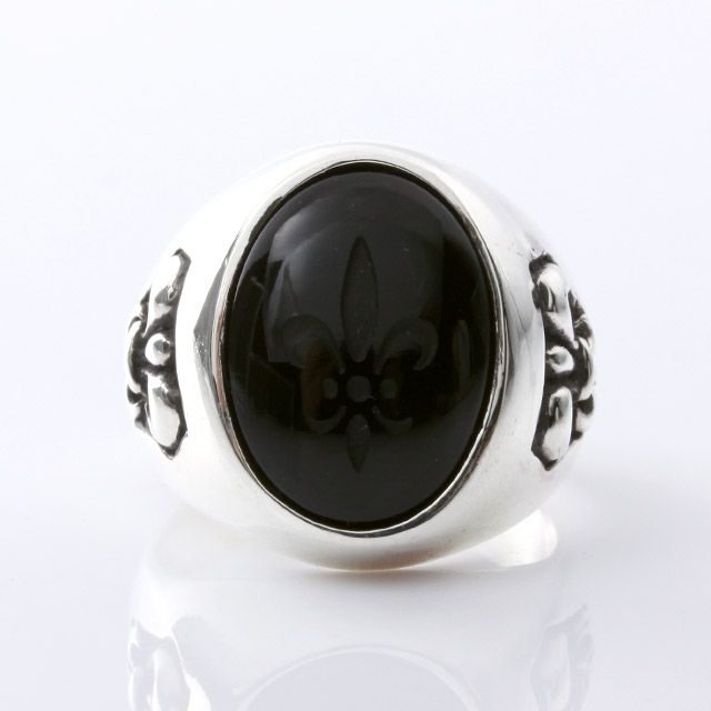 レザーズアンドトレジャーズ スモール スペシャル エディション リング