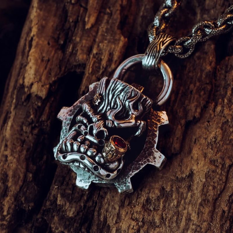 スターリンギア パンチャーニューサッグフェイスギアペンダント w