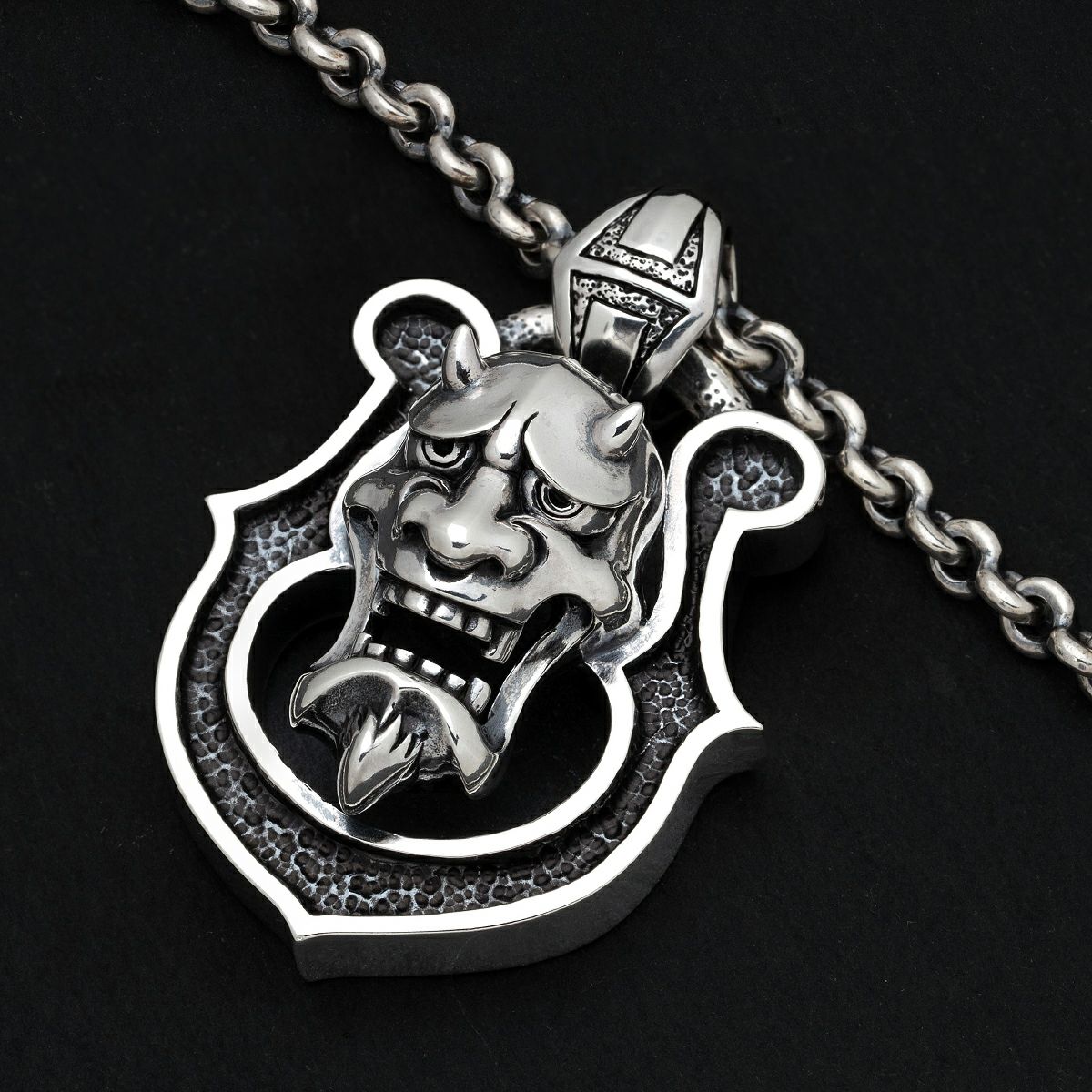 ガッチョ SP on ルシアーズホースシューペンダント L（トップのみ  