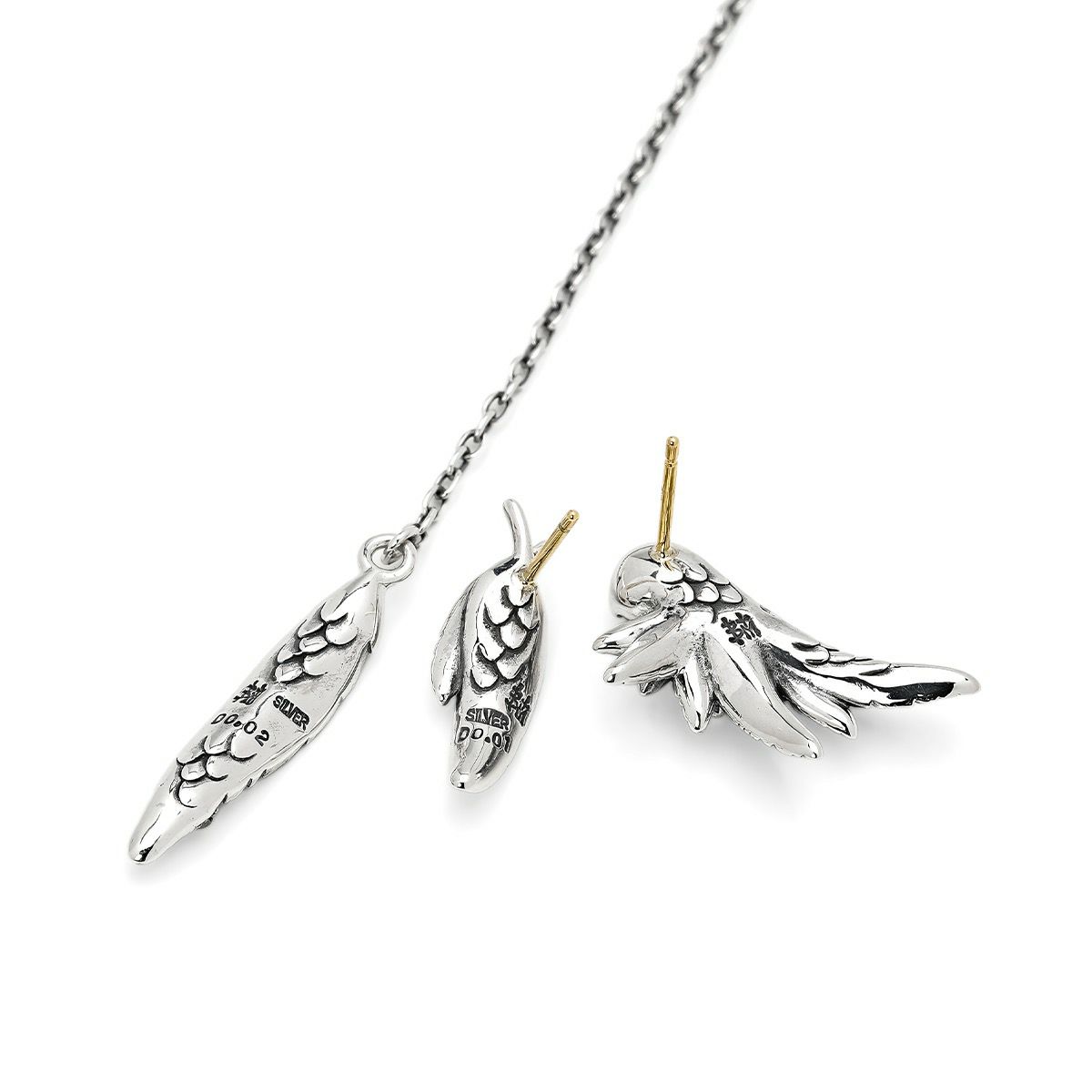 ブラッディマリー ネイビーピアス -青鳥- w/ホワイトオパール