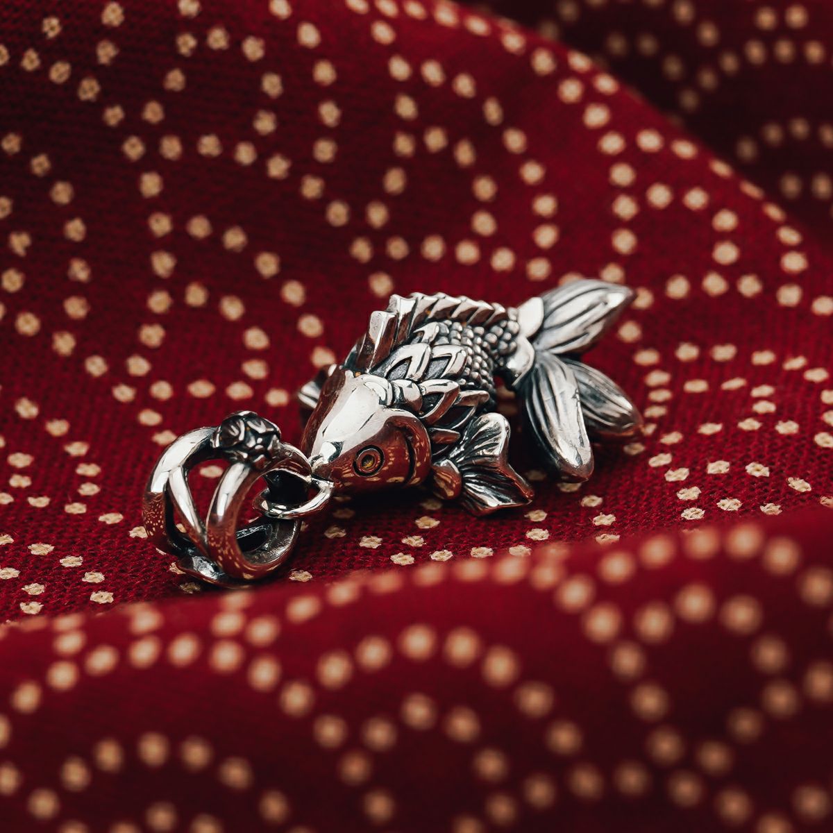 ブラッディマリー 2026年 錦蓮華チャーム | ジュエリーコネクション