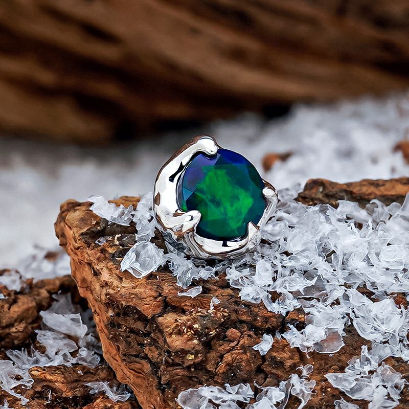 ブラッディマリー Nut ナットピアス -木の実- w/ロードライト